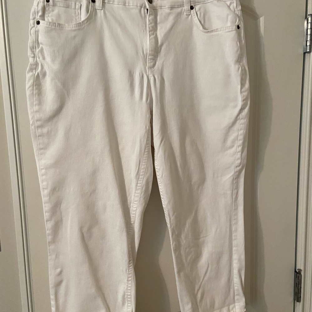 Jones New York White Cuffed Capri Jeans
